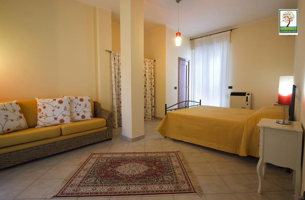 Bed and Breakfast Il Giardino Delle Sete à Mesagne Chambre photo